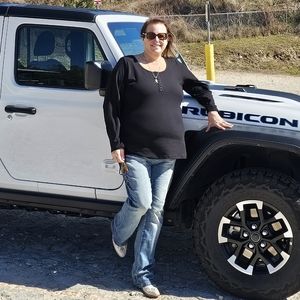 Meet your Posher, Paula